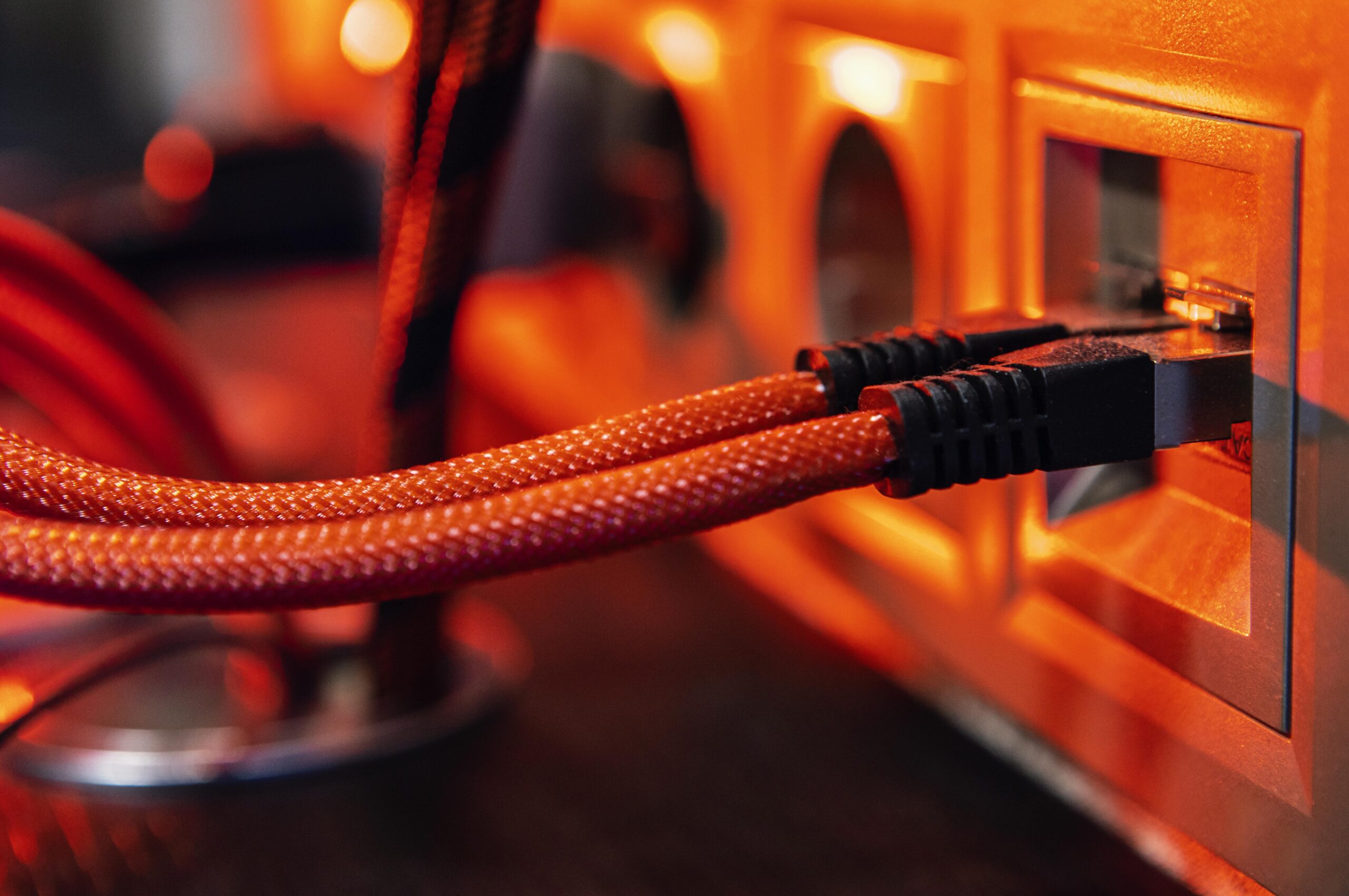 From Chaos to Clarity: Transforming with Top-Tier Computer Cable Installations